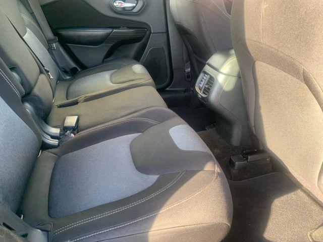 Jeep CHEROKEE - Thumbnail 5