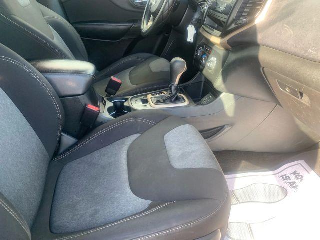 Jeep CHEROKEE - Thumbnail 4