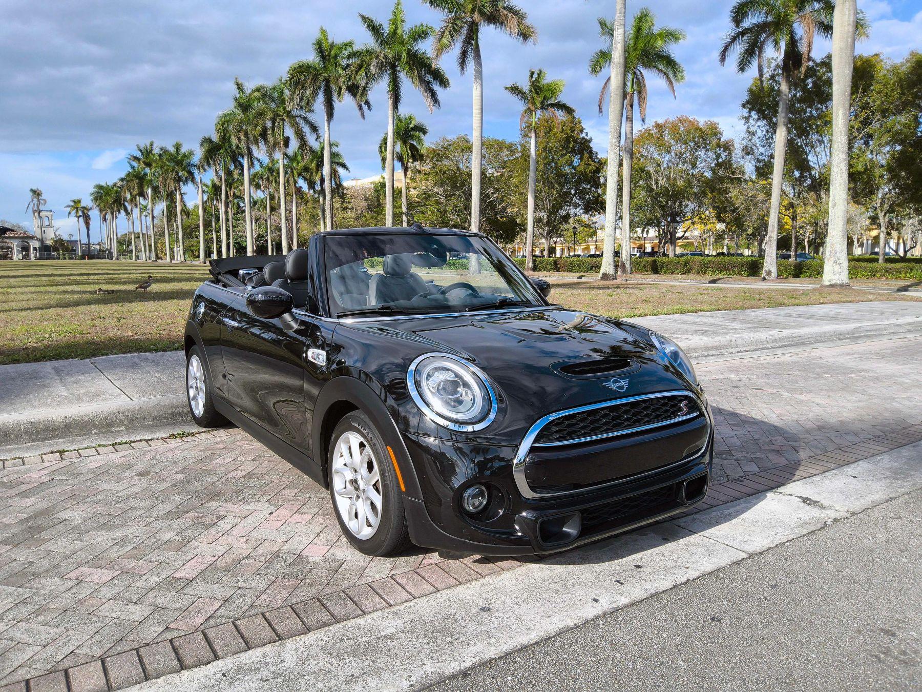 Mini Convertible - View 1